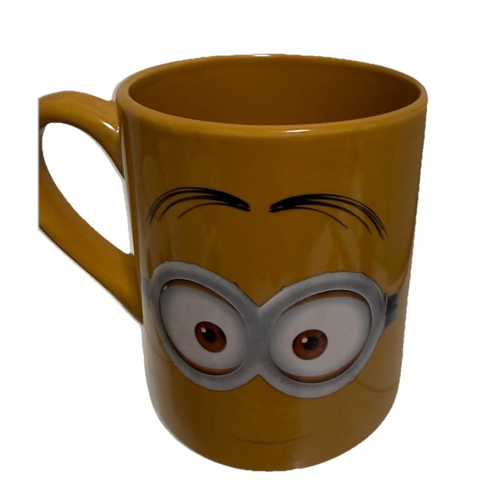Despicable‎ Me Two-Eyed Minion Coffee Mug 14 oz Yellow